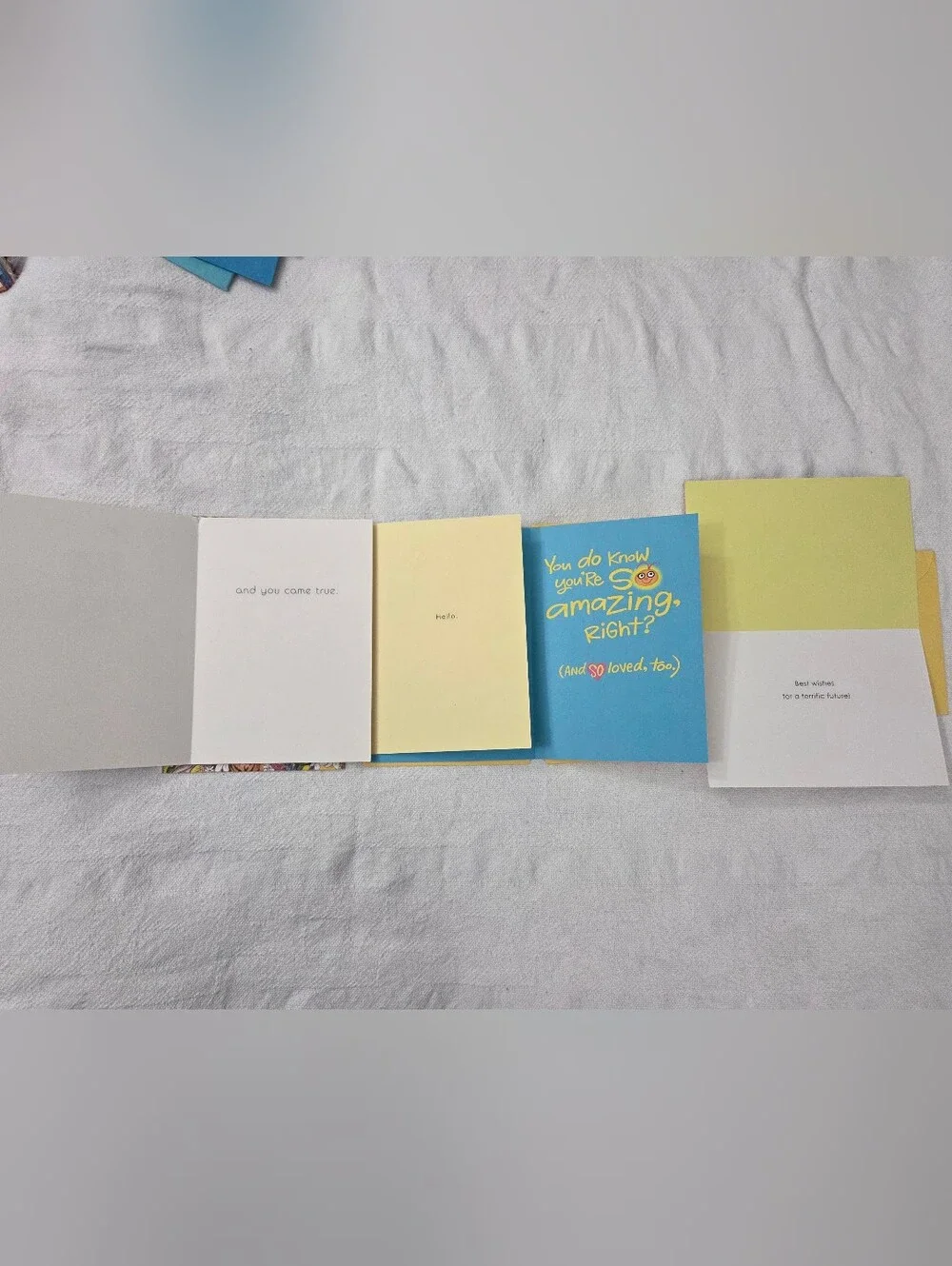 Send A Cake Explosion Box + 22 Greeting Cards & Birthday Party Bundle